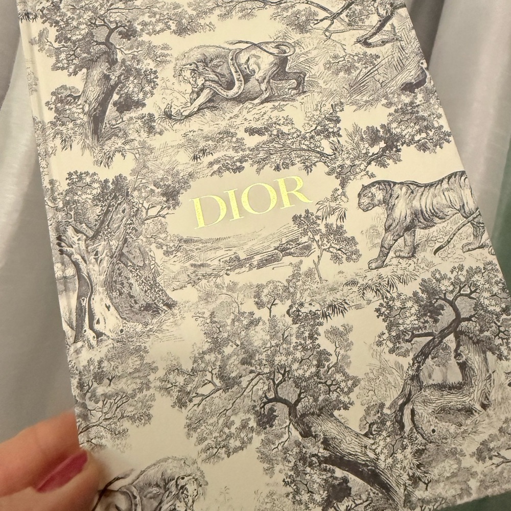 Dior Jungle Notebook - Picture 5 of 7